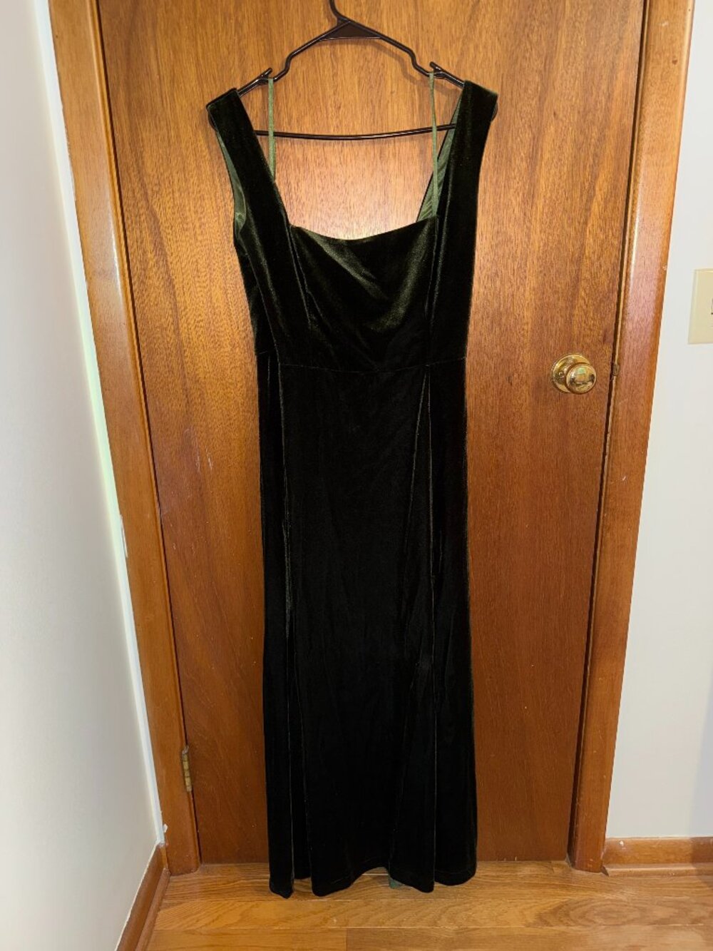Vow’D Bridesmaid Deep Olive Velvet Bonsai Dress